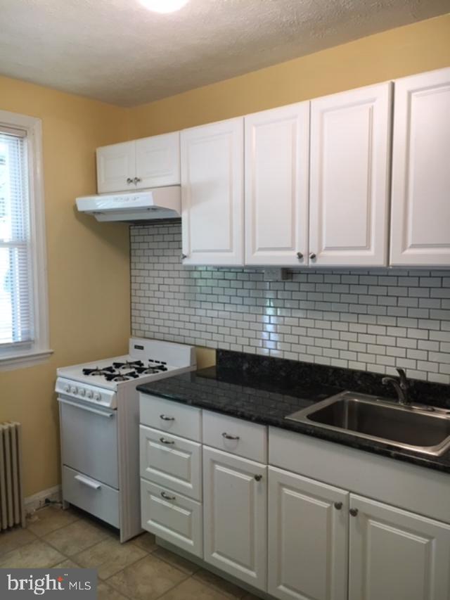 371 Marydell Road Baltimore, MD 21229 - Photo 8 of 22