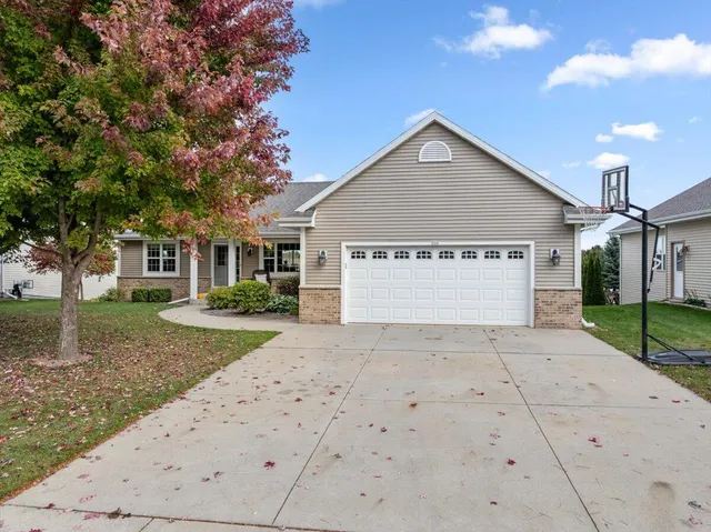 $449,900 | 744 Ojibwe Path, Kewaskum, WI 53040