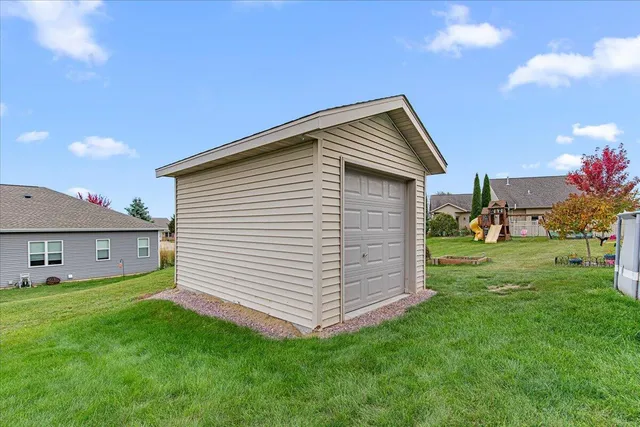 $449,900 | 744 Ojibwe Path, Kewaskum, WI 53040
