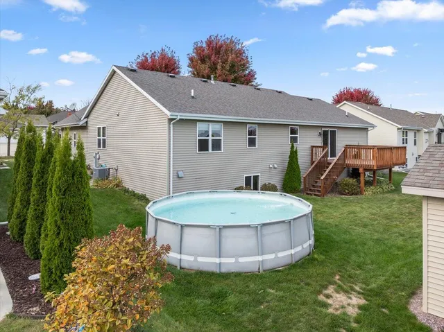 $449,900 | 744 Ojibwe Path, Kewaskum, WI 53040