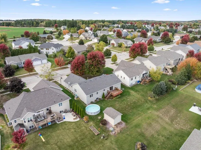 $449,900 | 744 Ojibwe Path, Kewaskum, WI 53040