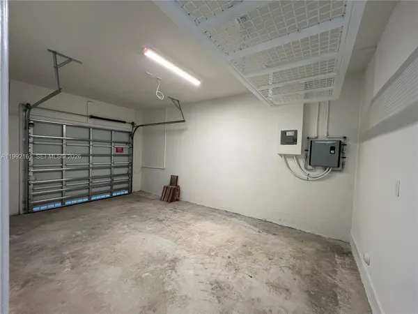 $2,600 | 680 Southeast 13th Court, Homestead, FL 33034