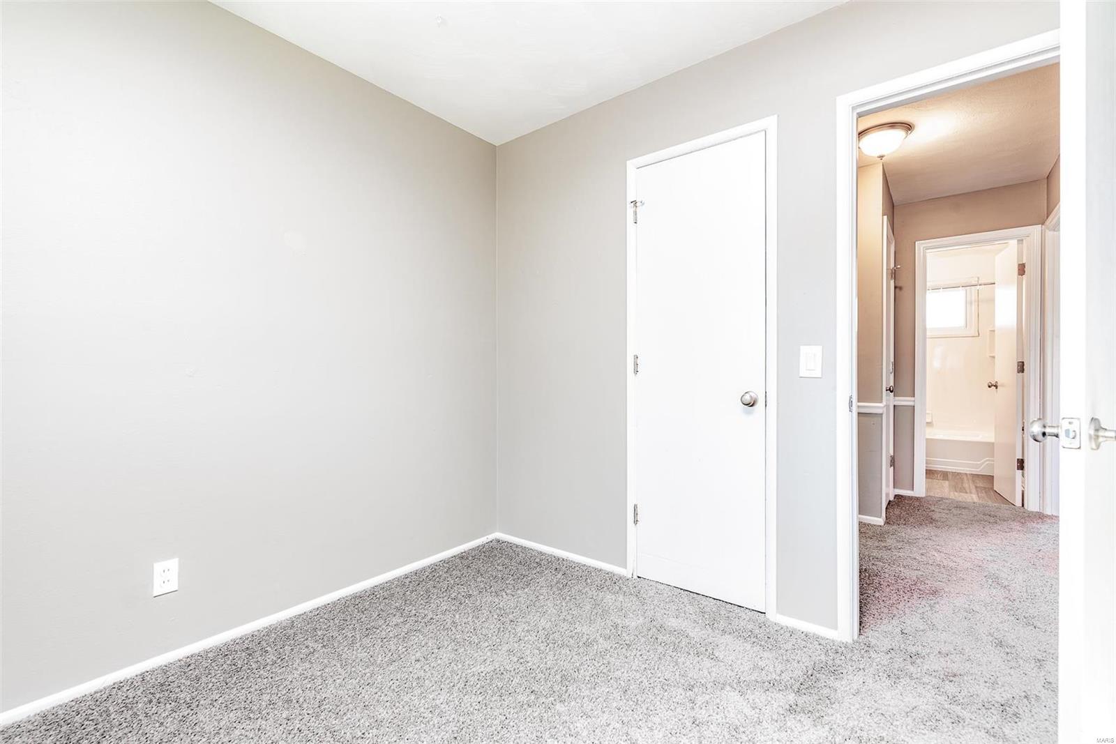 2229 Ashby Road St. Louis, MO 63114 - Photo 12 of 23 Gallery Image 12