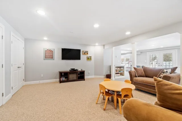 $1,385,000 | 5 Tavern Circle, Westford, MA 01886