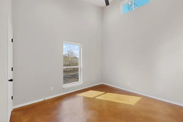 $1,950 | 1471 West Kaufman Street, Paris, TX 75460