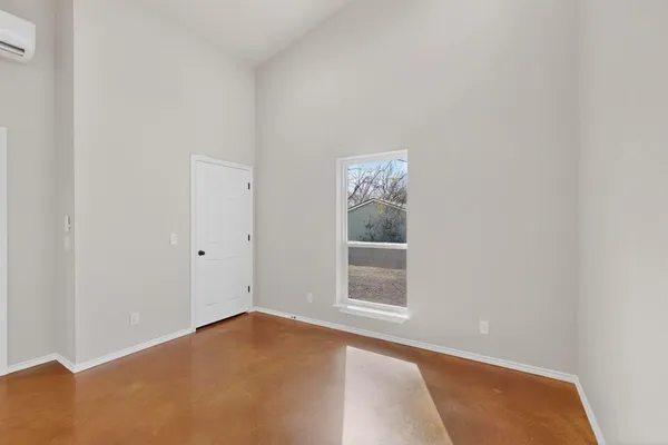 $1,950 | 1471 West Kaufman Street, Paris, TX 75460