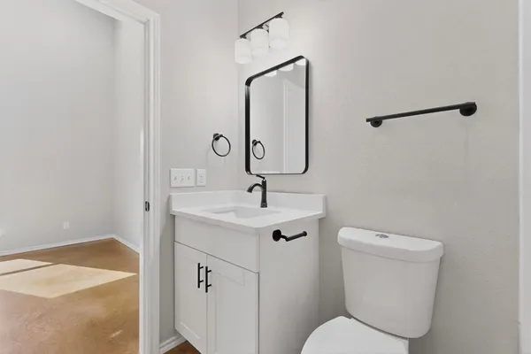 $1,950 | 1471 West Kaufman Street, Paris, TX 75460