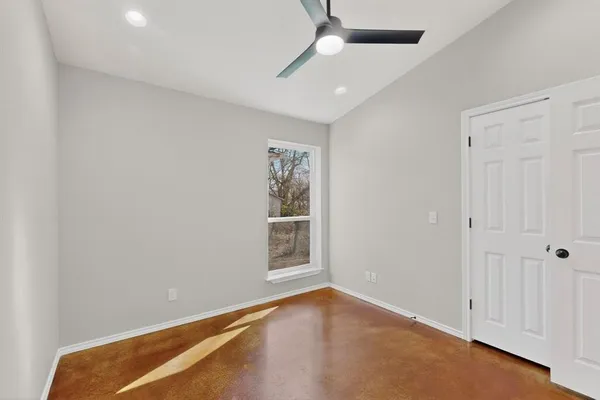 $1,950 | 1471 West Kaufman Street, Paris, TX 75460