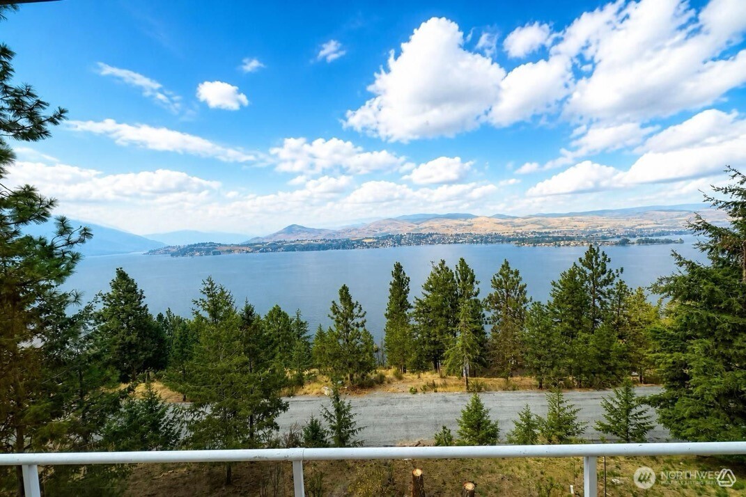 7371 Ridgeview Drive Chelan, WA 98816 - Photo 2 of 40 Gallery Image 2