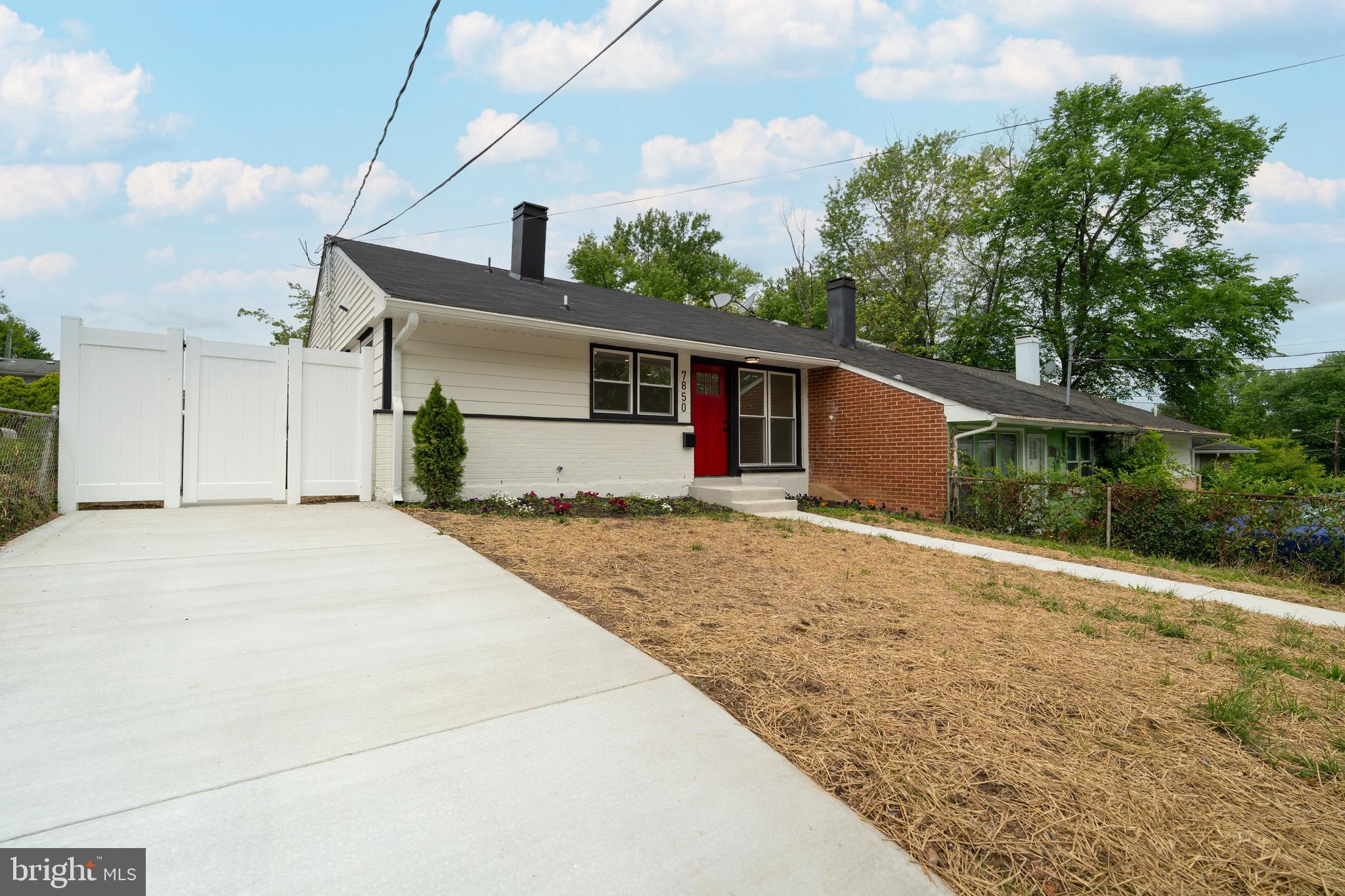7850 Burnside Road Landover, MD 20785 - Photo 2 of 34 driveway