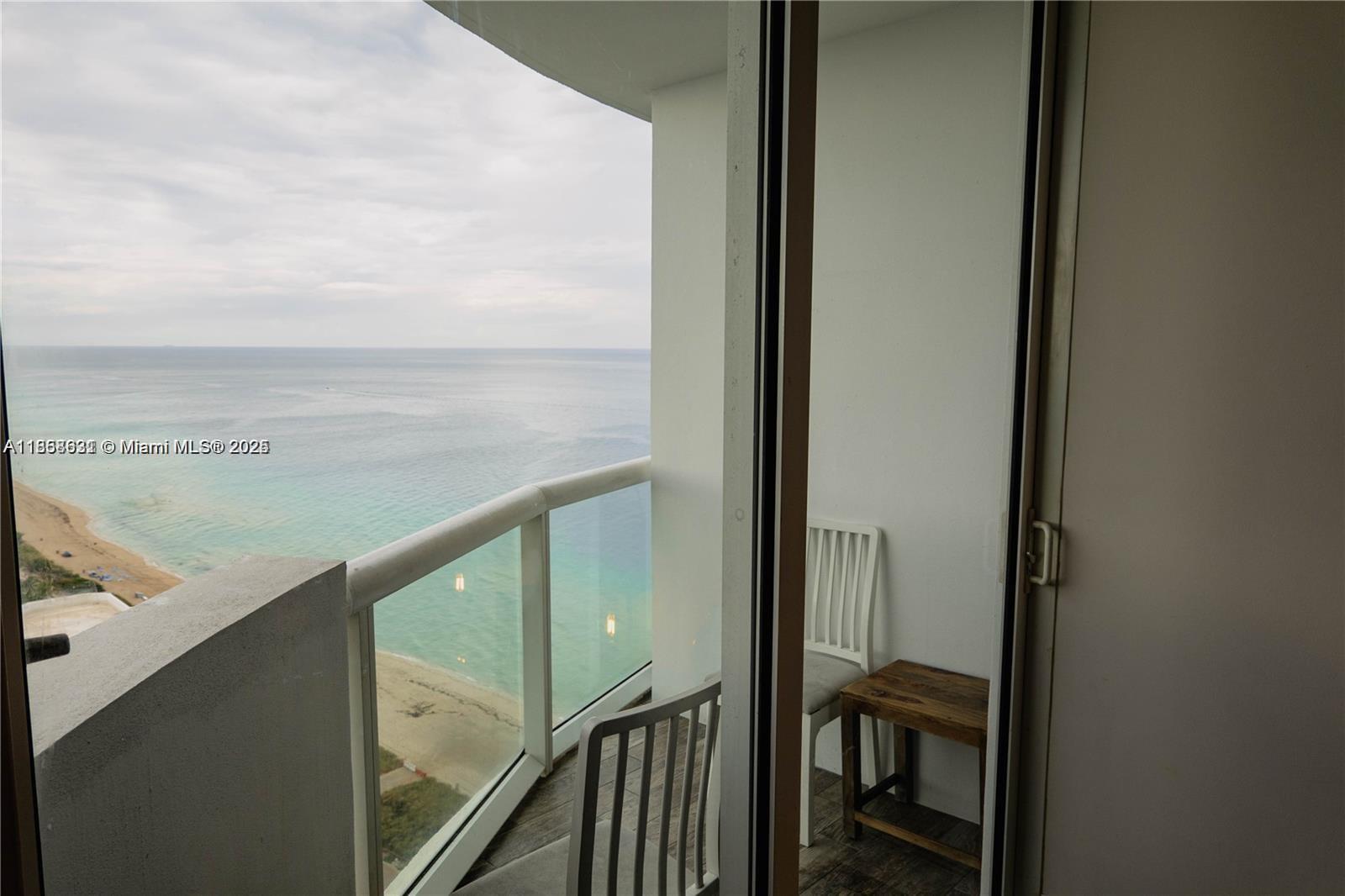 6365 Collins Avenue, Unit 2710 Miami Beach, FL 33141 - Photo 4 of 24