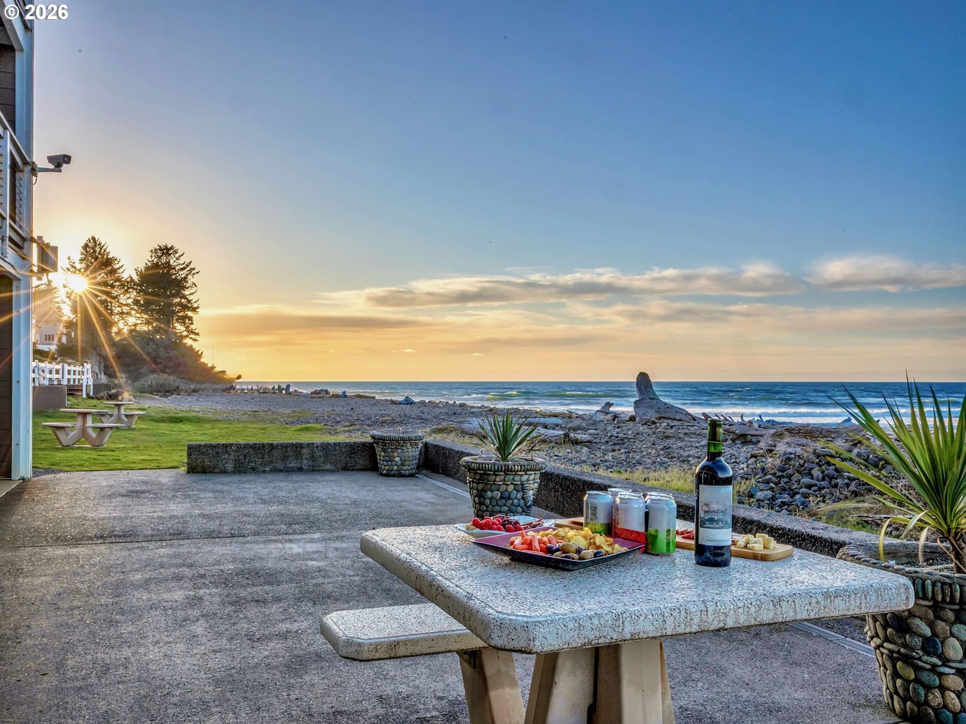 3140 Sunset Boulevard, Unit 36 Seaside, OR 97138 - Photo 30 of 41 a view of a terrace with sitting area
