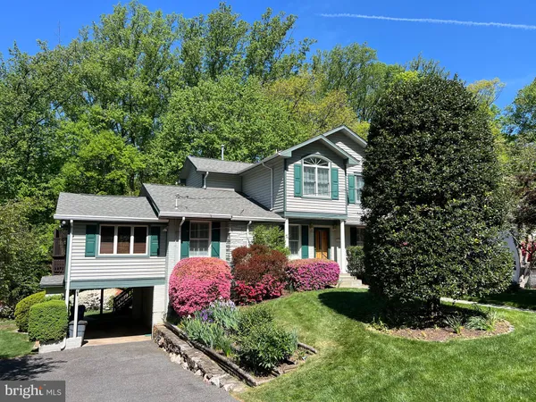 $1,350,000 | 6907 Wilson Lane, Bethesda, MD 20817
