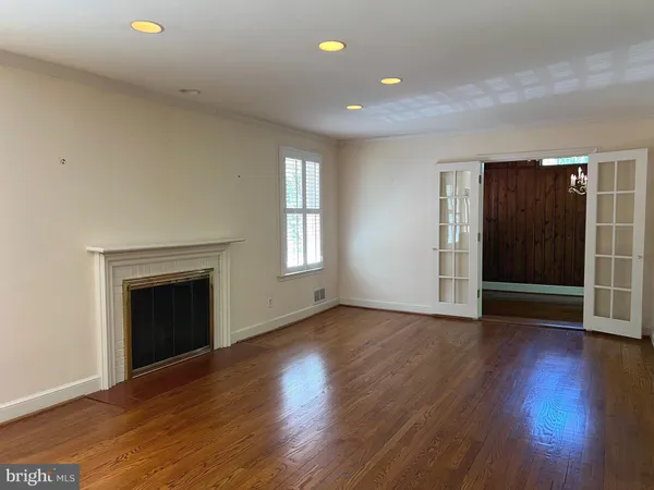 $1,350,000 | 6907 Wilson Lane, Bethesda, MD 20817