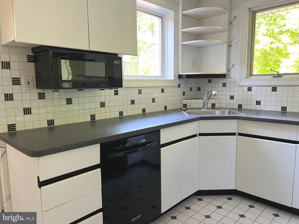 $1,350,000 | 6907 Wilson Lane, Bethesda, MD 20817