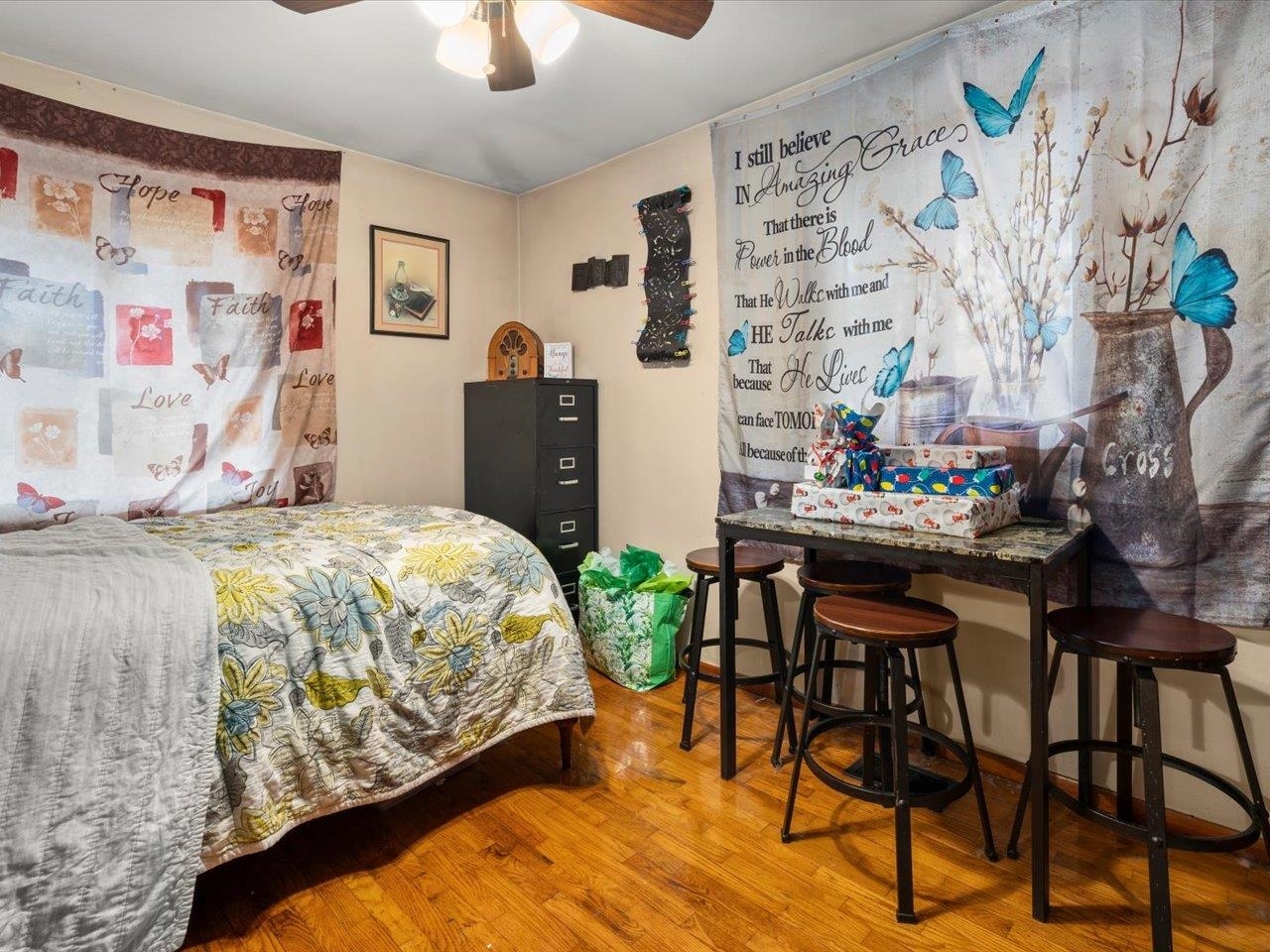 520 South 6th Street Herrin, IL 62948 - Photo 14 of 14 a bedroom with a bed and a table in it