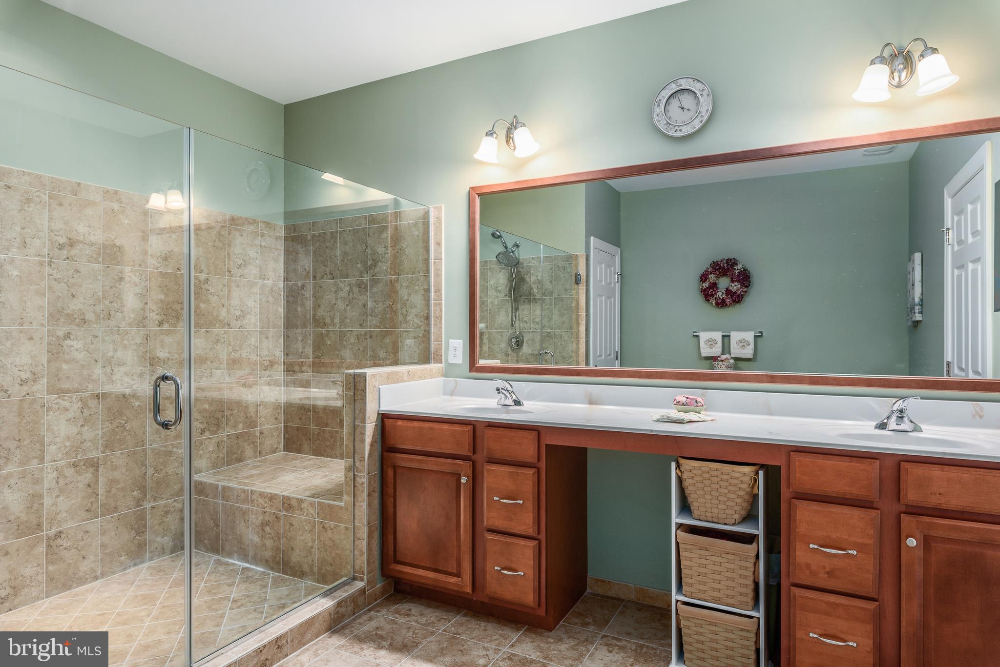 44557 Granite Run Terrace Ashburn, VA 20147 - Photo 16 of 68 Master bathroom