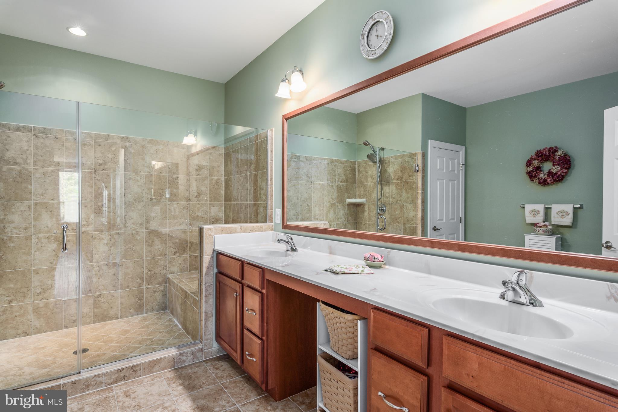 44557 Granite Run Terrace Ashburn, VA 20147 - Photo 17 of 68 Master bathroom