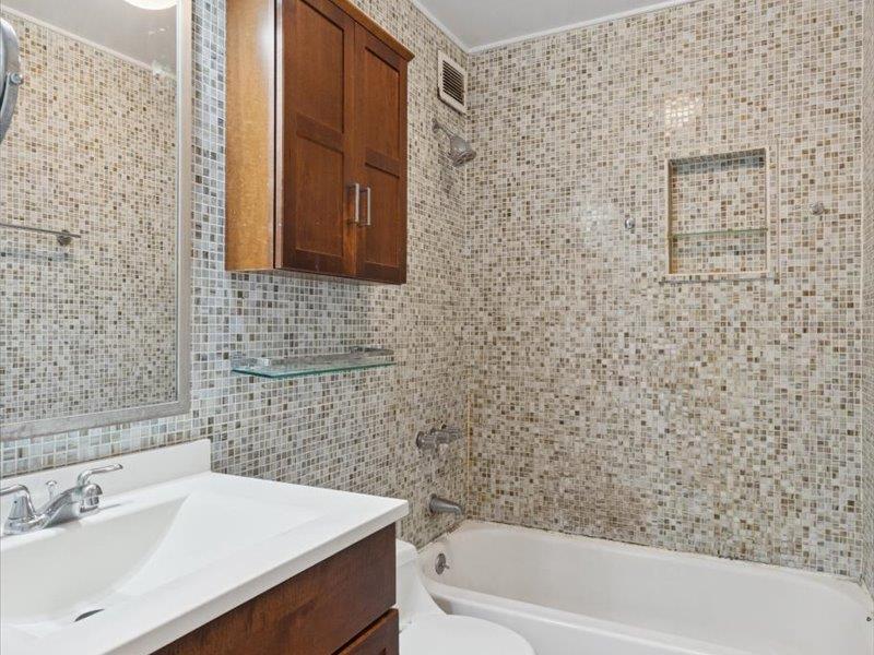 581 Academy Street, Unit 2F Manhattan, NY 10034 - Photo 10 of 11