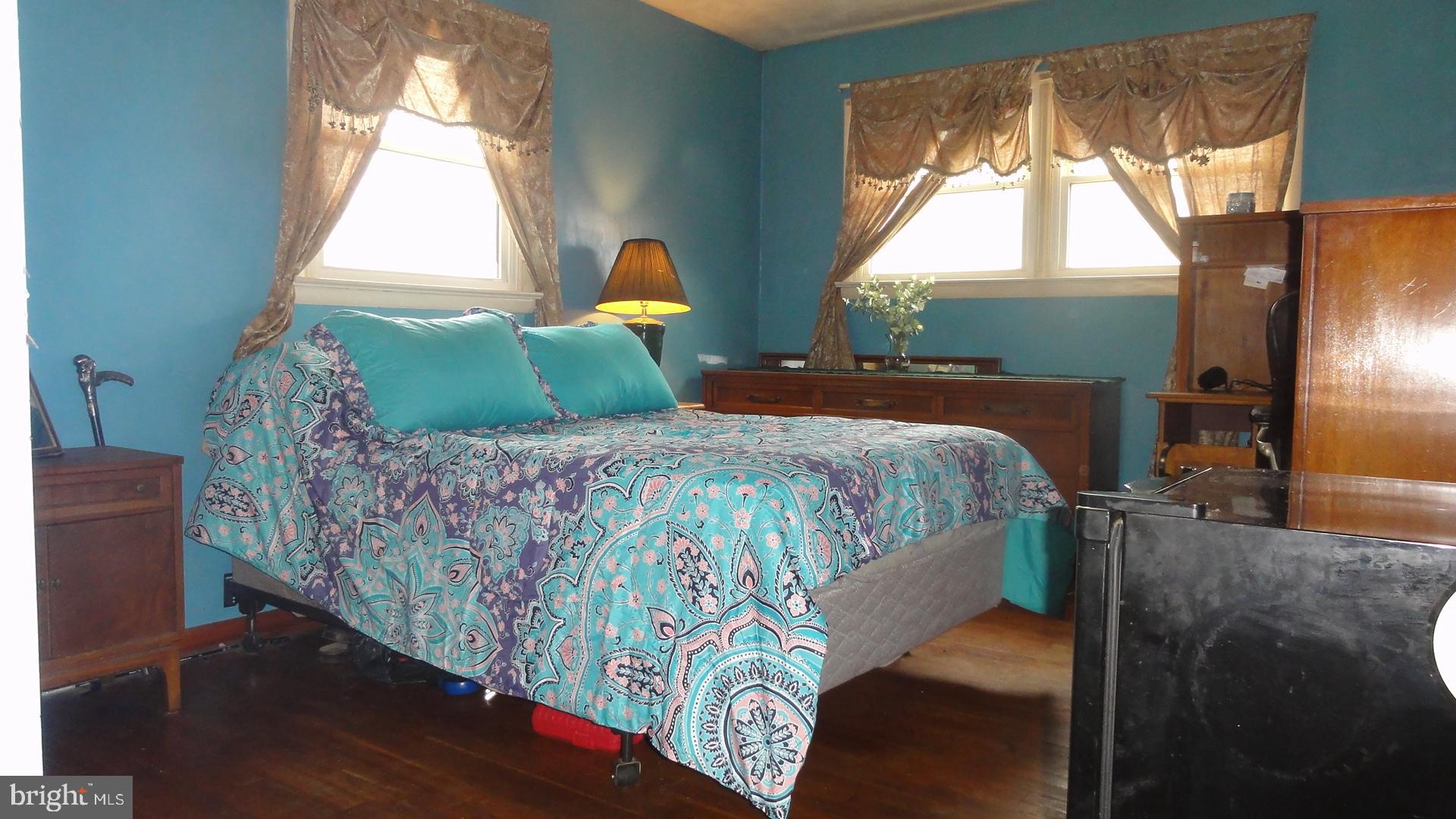 4327 Gross Mill Road Hampstead, MD 21074 - Photo 6 of 27 Master Bedroom w/Hardwood Floors