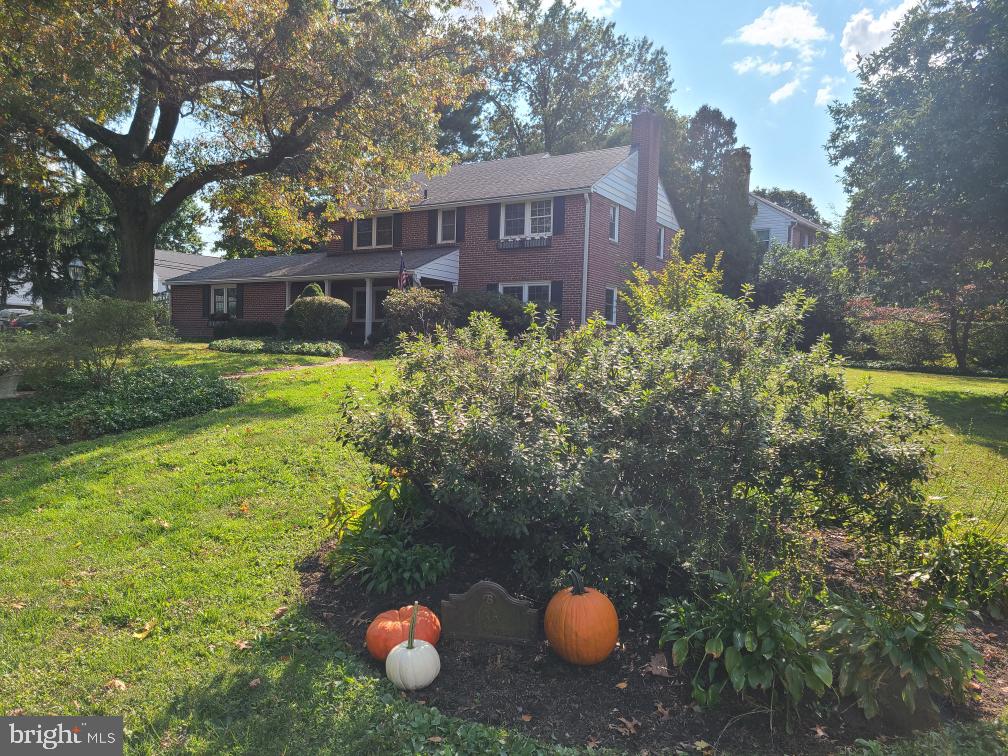 135 Golfview Road Ardmore, PA 19003 - Photo 1 of 21
