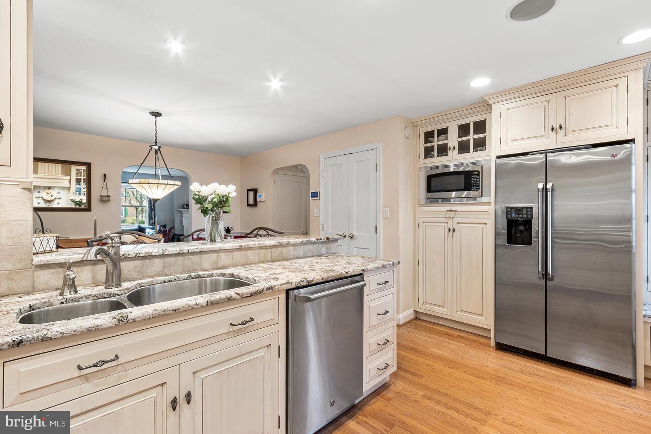 135 Golfview Road Ardmore, PA 19003 - Photo 4 of 21