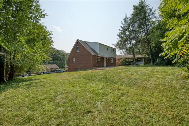 a house view with a outdoor space