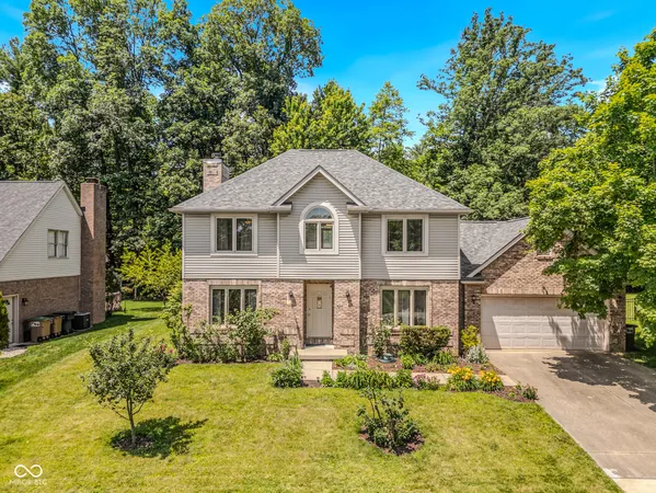 $449,900 | 6064 Acorn Drive, Columbus, IN 47201