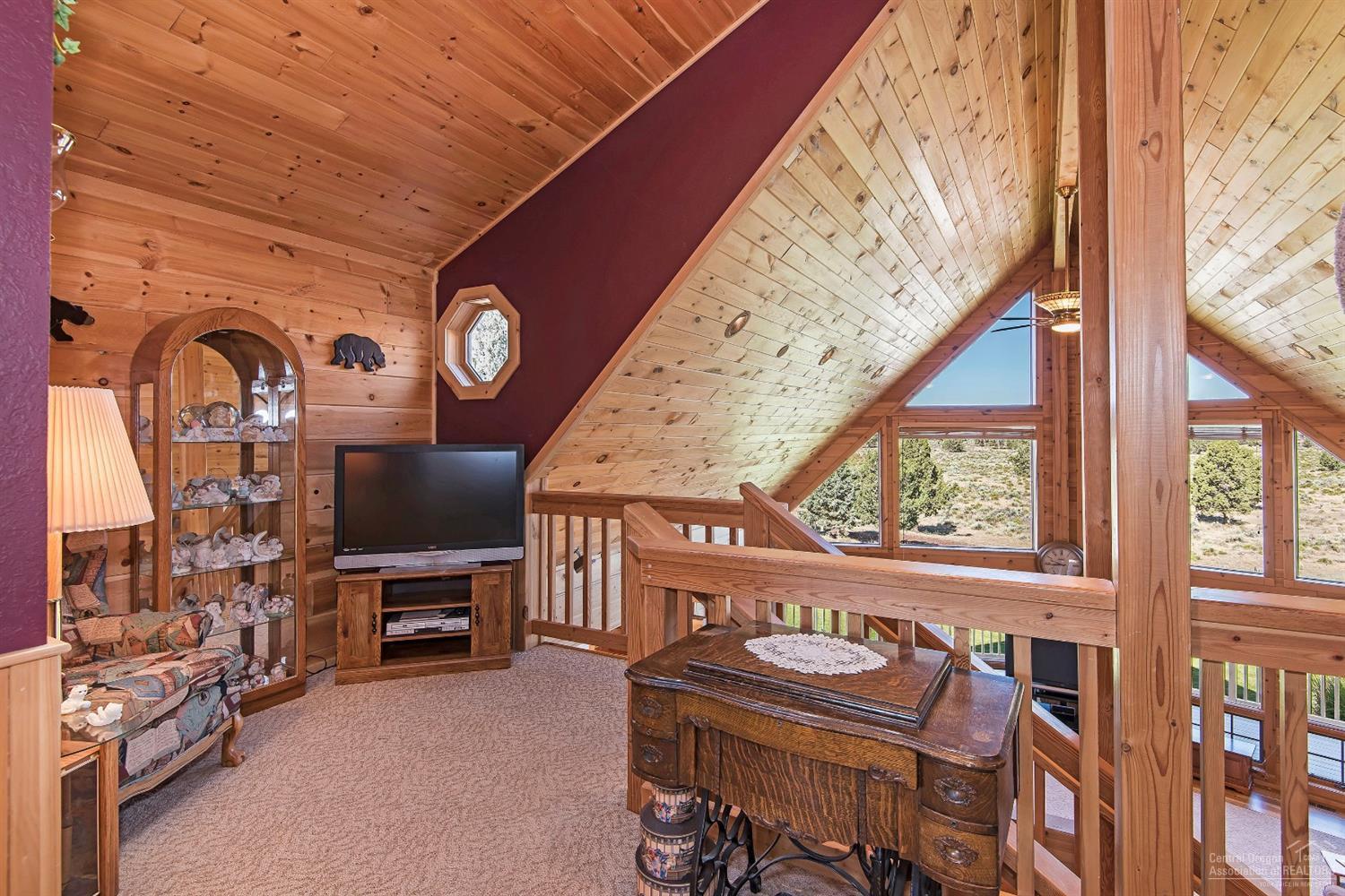 62255 Dodds Road Bend, OR 97701 - Photo 15 of 25 Additional Photo