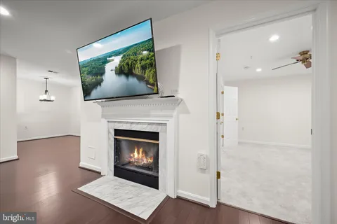 $374,900 | 15306 Diamond Cove Terrace, Unit I, Rockville, MD 20850