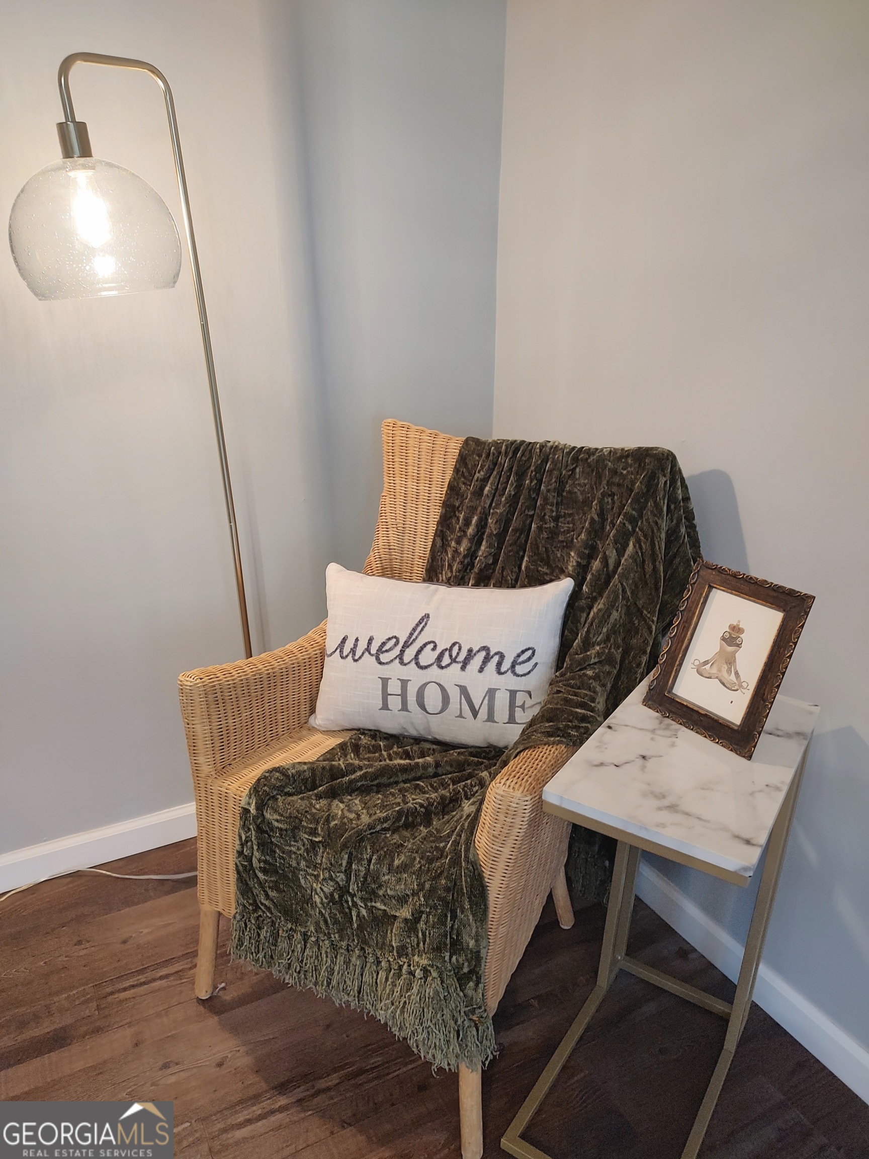 615 Hemlock Drive Thomson, GA 30824 - Photo 17 of 32 a living room with furniture and wooden floor