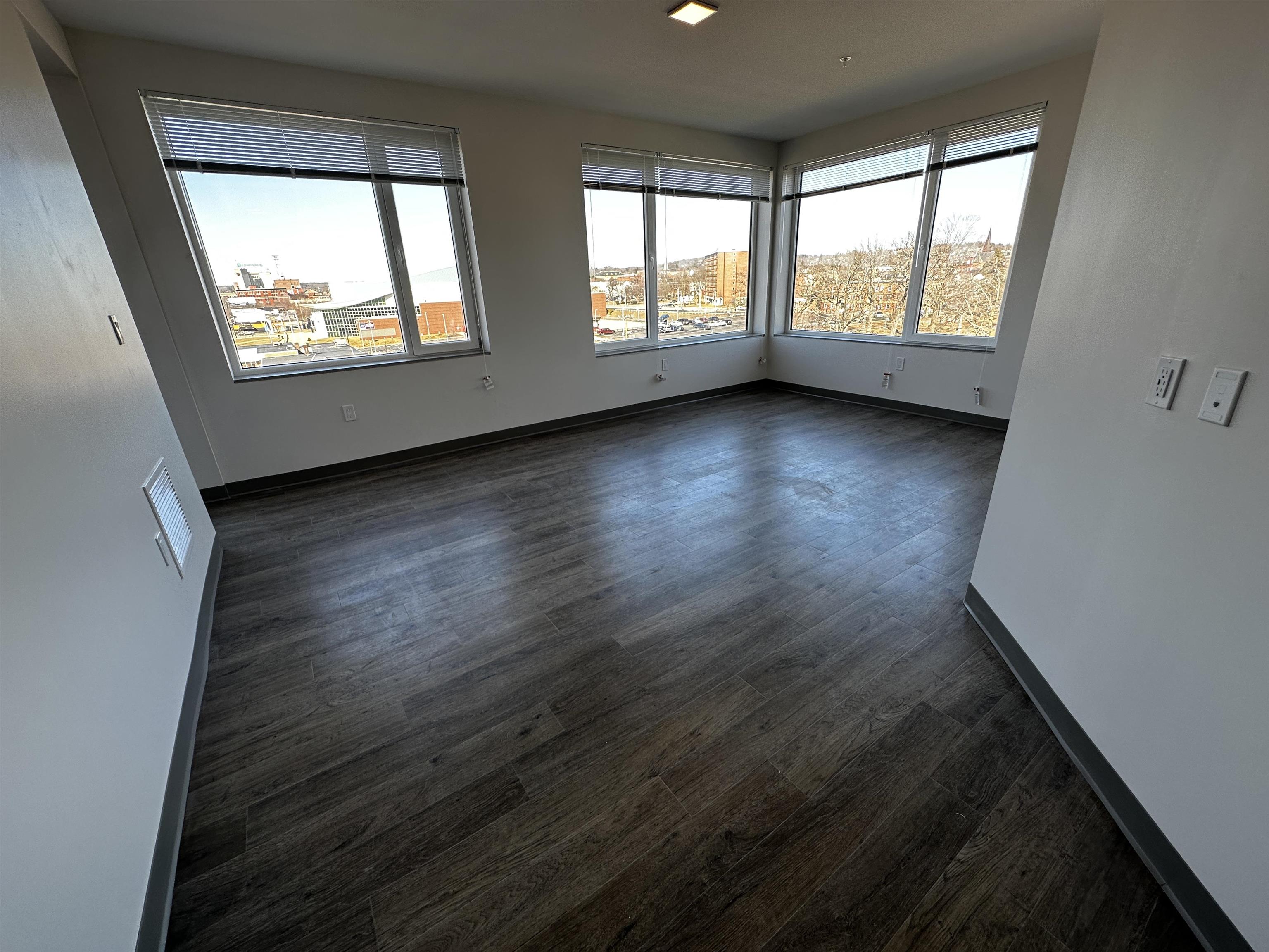 409 Elm Street, Unit 601 Manchester, NH 03101 - Photo 9 of 39