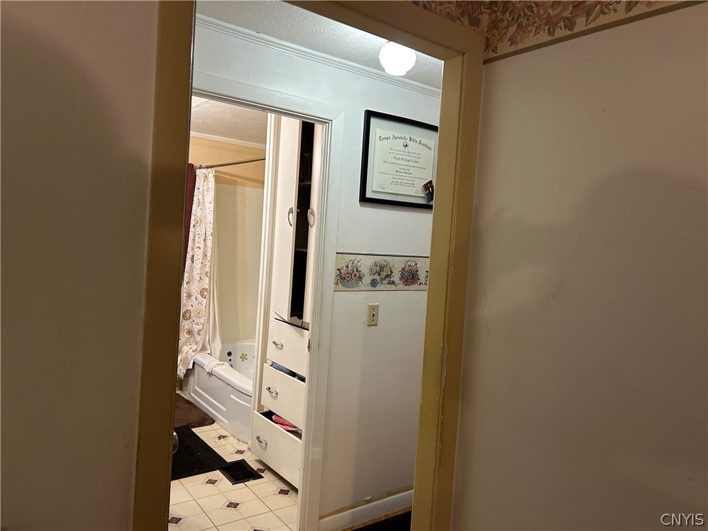 221 Stonefield Road Onondaga, NY 13205 - Photo 11 of 15