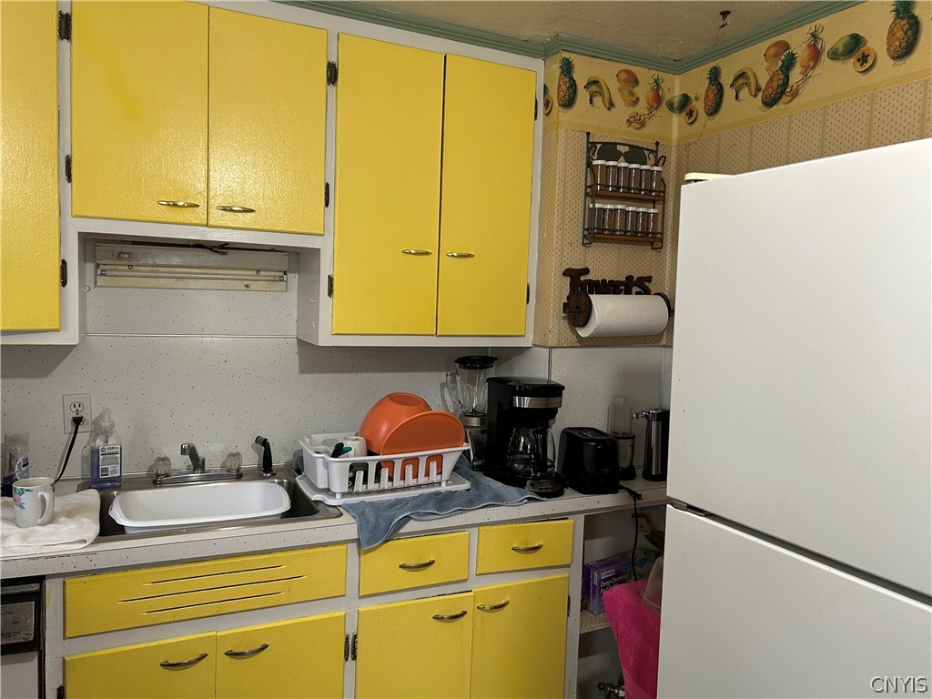 221 Stonefield Road Onondaga, NY 13205 - Photo 3 of 15