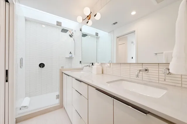 $3,995 | 1709 Willow Street, Unit 2, Austin, TX 78702