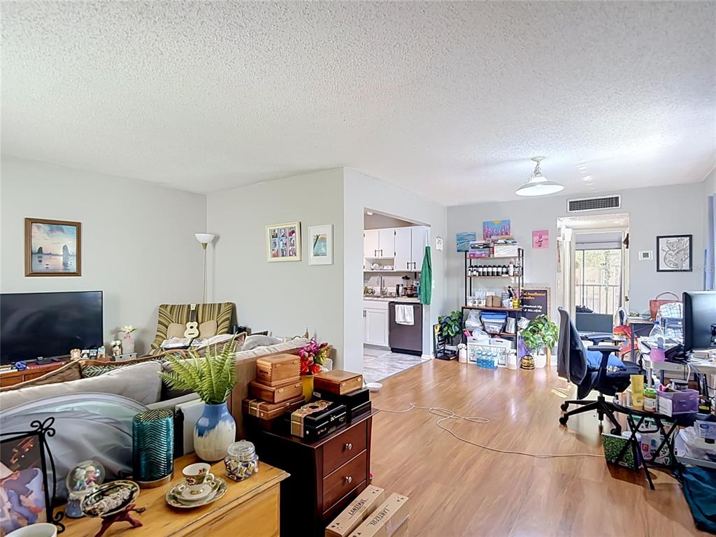 11805 Raintree Lake Lane, Unit D Temple Terrace, FL 33617 - Photo 5 of 32