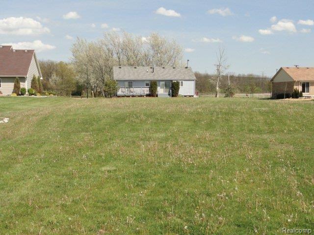 63777 Place Road New Haven, MI 48050 - Photo 8 of 25 008.jpg