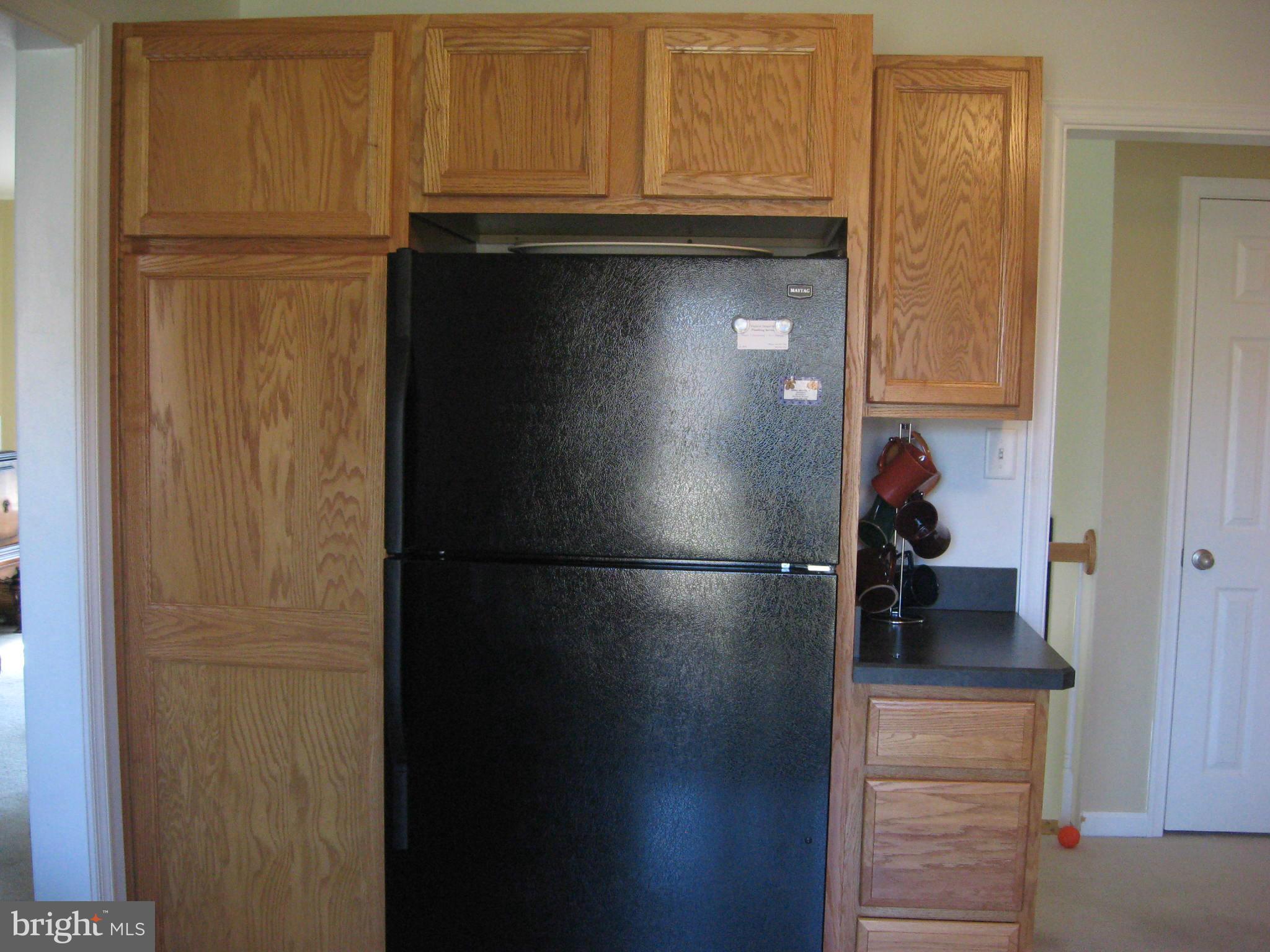 8102 Hog Neck Road Pasadena, MD 21122 - Photo 4 of 28 Kitchen