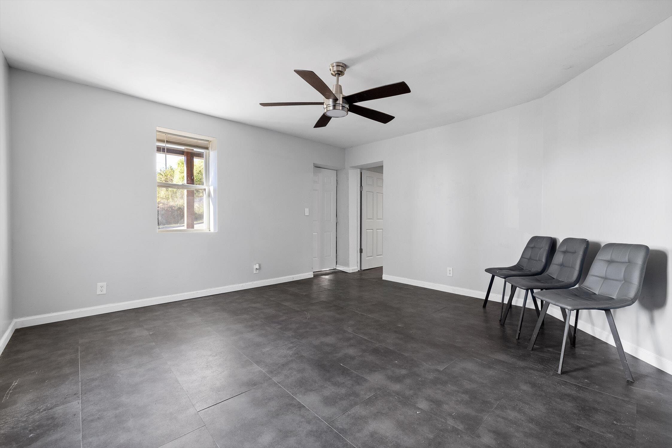 214 Houser Street Chattanooga, TN 37405 - Photo 14 of 39 10-Empty-5