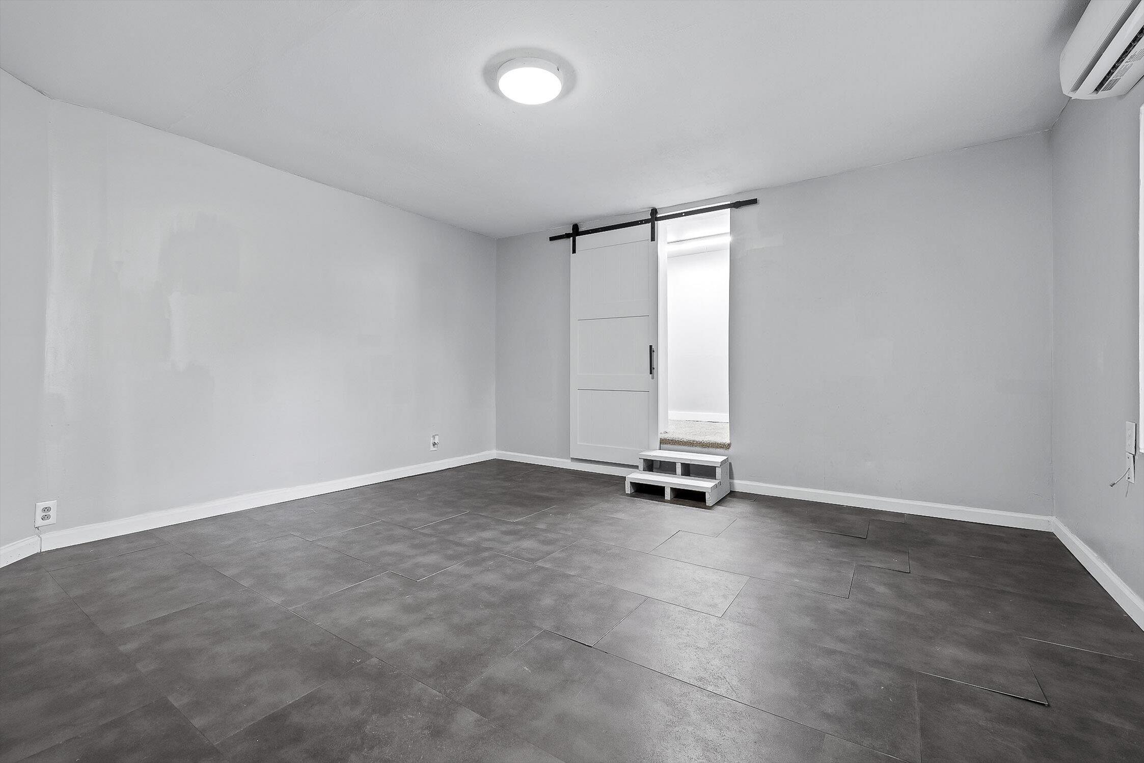 214 Houser Street Chattanooga, TN 37405 - Photo 19 of 39 19-Empty-14