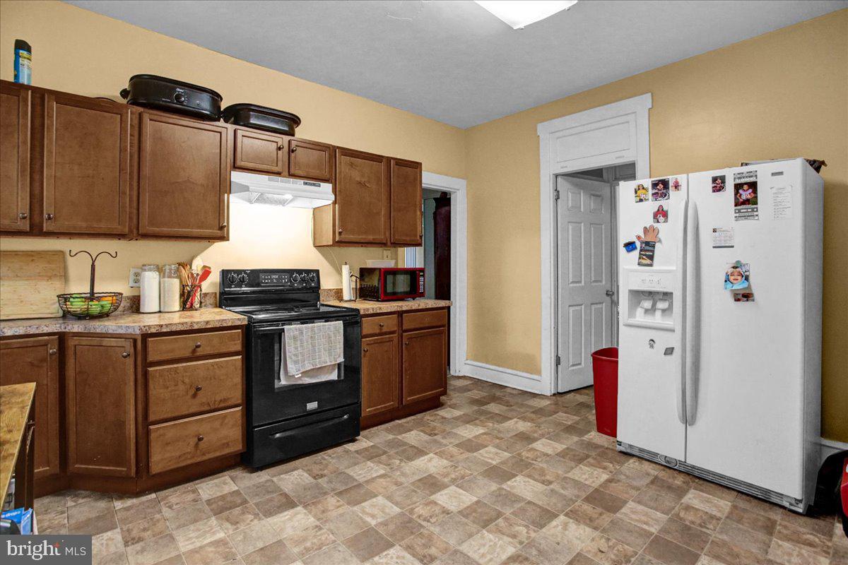 1432 Lancaster Avenue Reading, PA 19607 - Photo 6 of 25