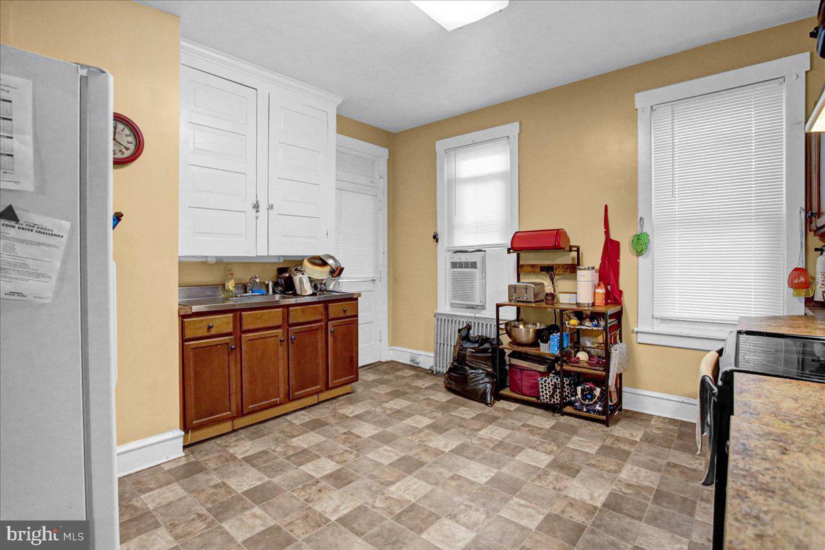 1432 Lancaster Avenue Reading, PA 19607 - Photo 7 of 25