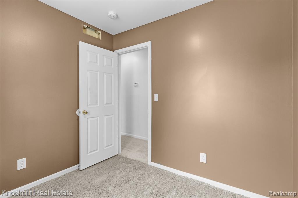 9060 North McKinley Road Flushing, MI 48433 - Photo 16 of 28