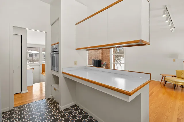 $259,700 | 527 Parkdale Boulevard, Parchment, MI 49004