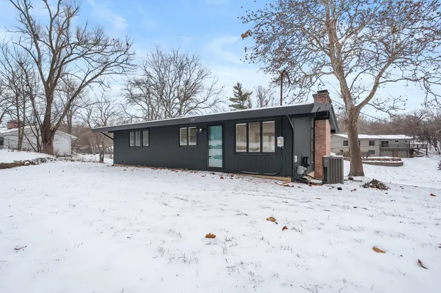 $259,700 | 527 Parkdale Boulevard, Parchment, MI 49004