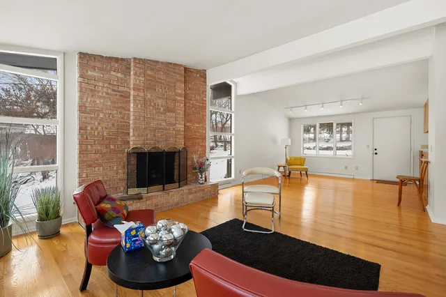 $259,700 | 527 Parkdale Boulevard, Parchment, MI 49004