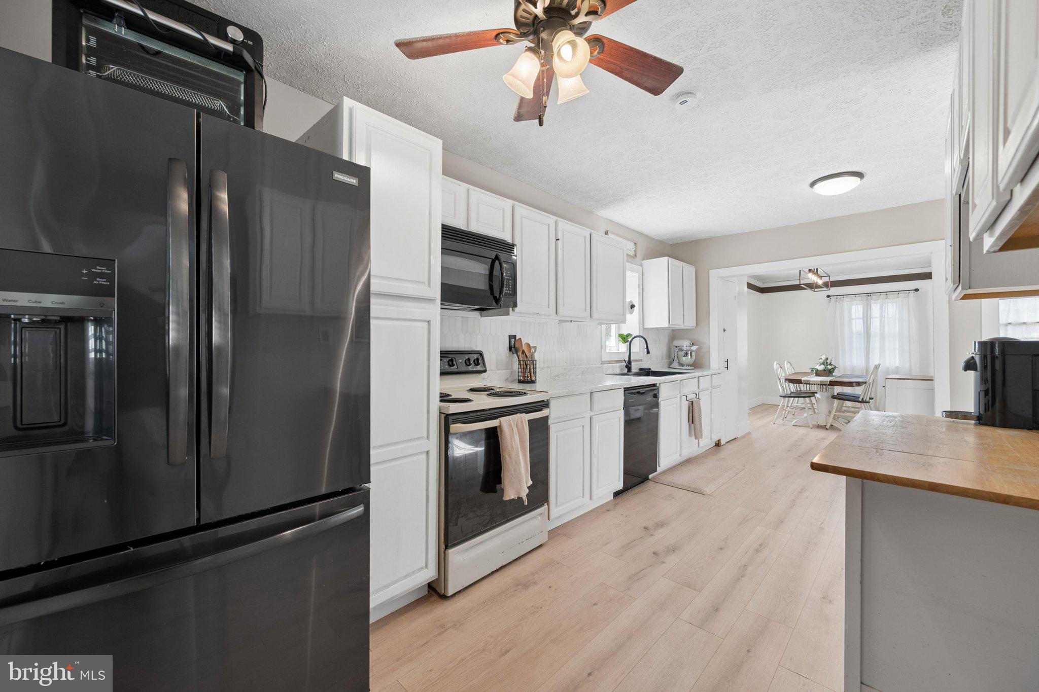 15851 Smith Road Thurmont, MD 21788 - Photo 13 of 59 Kitchen