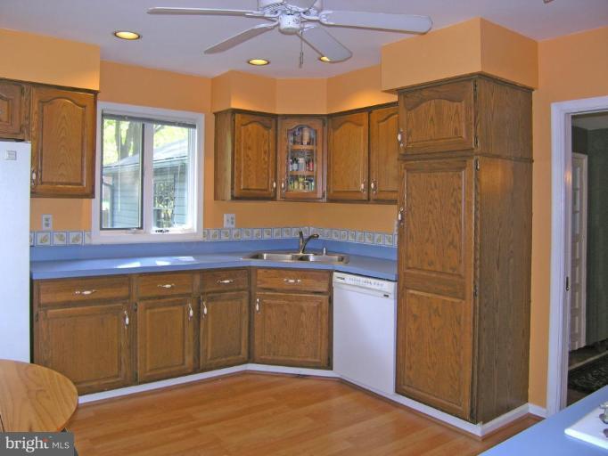11401 Nairn Road Silver Spring, MD 20902 - Photo 14 of 25 Kitchen #3