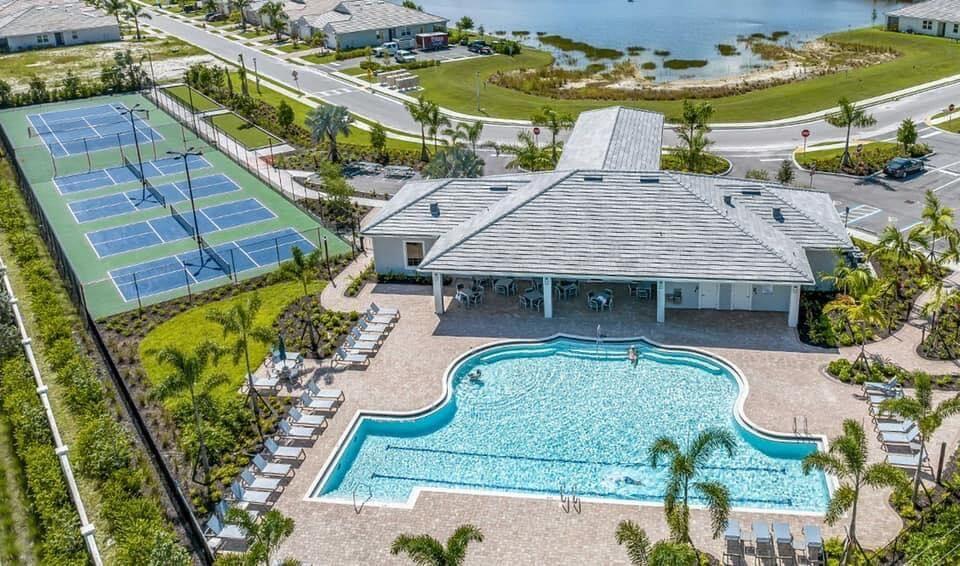846 Enbrook Loop Naples, FL 34114 - Photo 22 of 46 Enbrook Pool