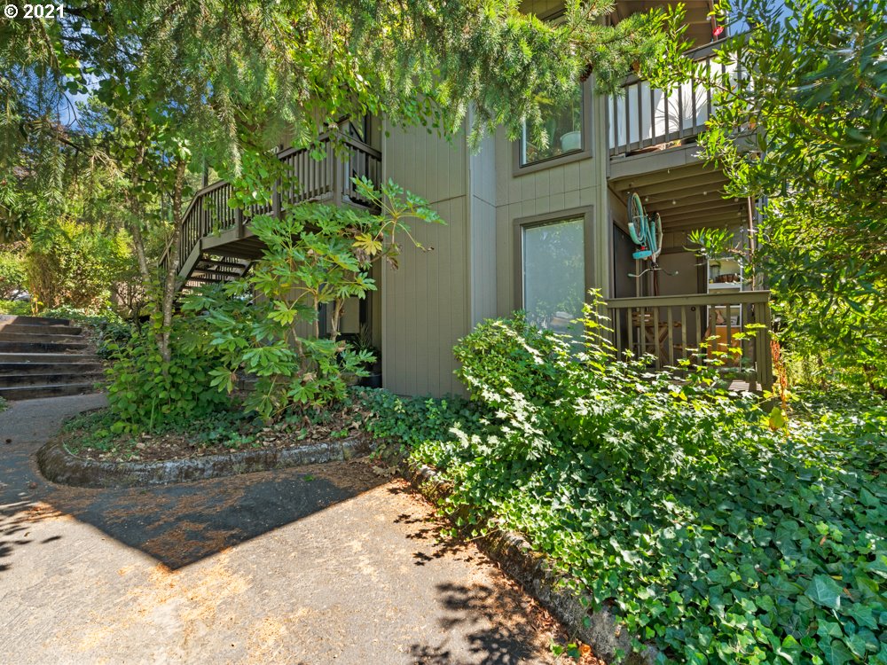 7750 Southwest Barnes Road, Unit C Portland, OR 97225 - Photo 1 of 29 Gallery Image 1